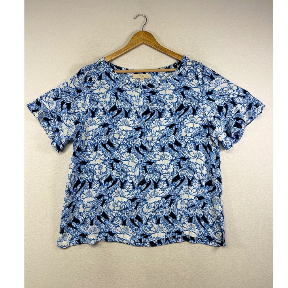 LOFT Blue and White Floral Short Sleeve Blouse